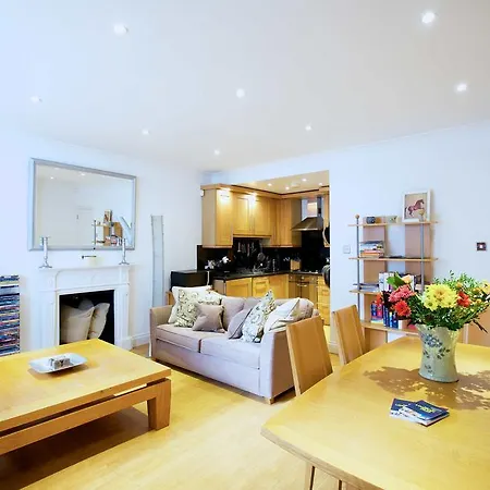 Top Properties Chelsea London Room photo